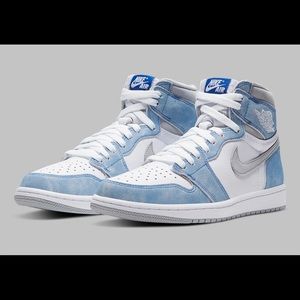 Air Jordan 1 Hyper Royals OG highs, GS size 5